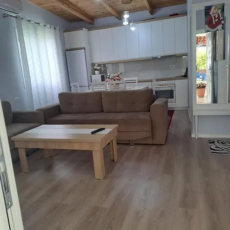 Adriatik Aa Apartment *