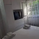 Adriatik Aa Apartment Piqeras